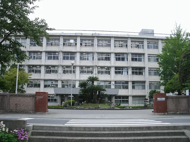池田高校の外観