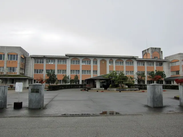 福岡高校の外観