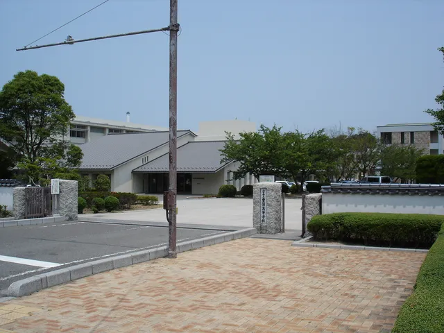 豊浦高校の外観