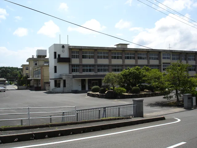 山口農業高校西市分校の外観