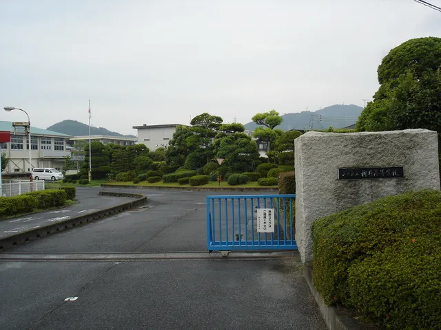 柳井高校の外観