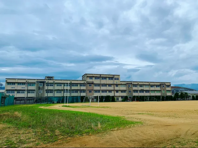 吉野川高校の外観